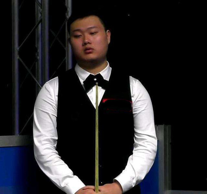 她坚定的步 她坚定的步