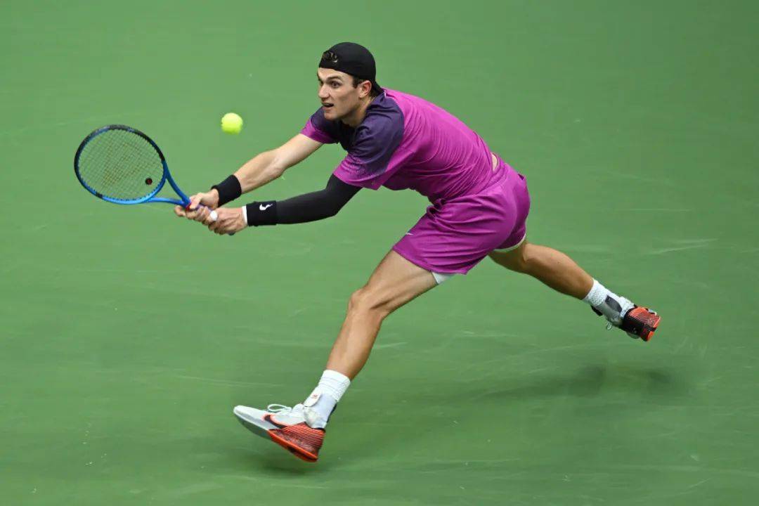 苏纳对他的 苏纳对他的